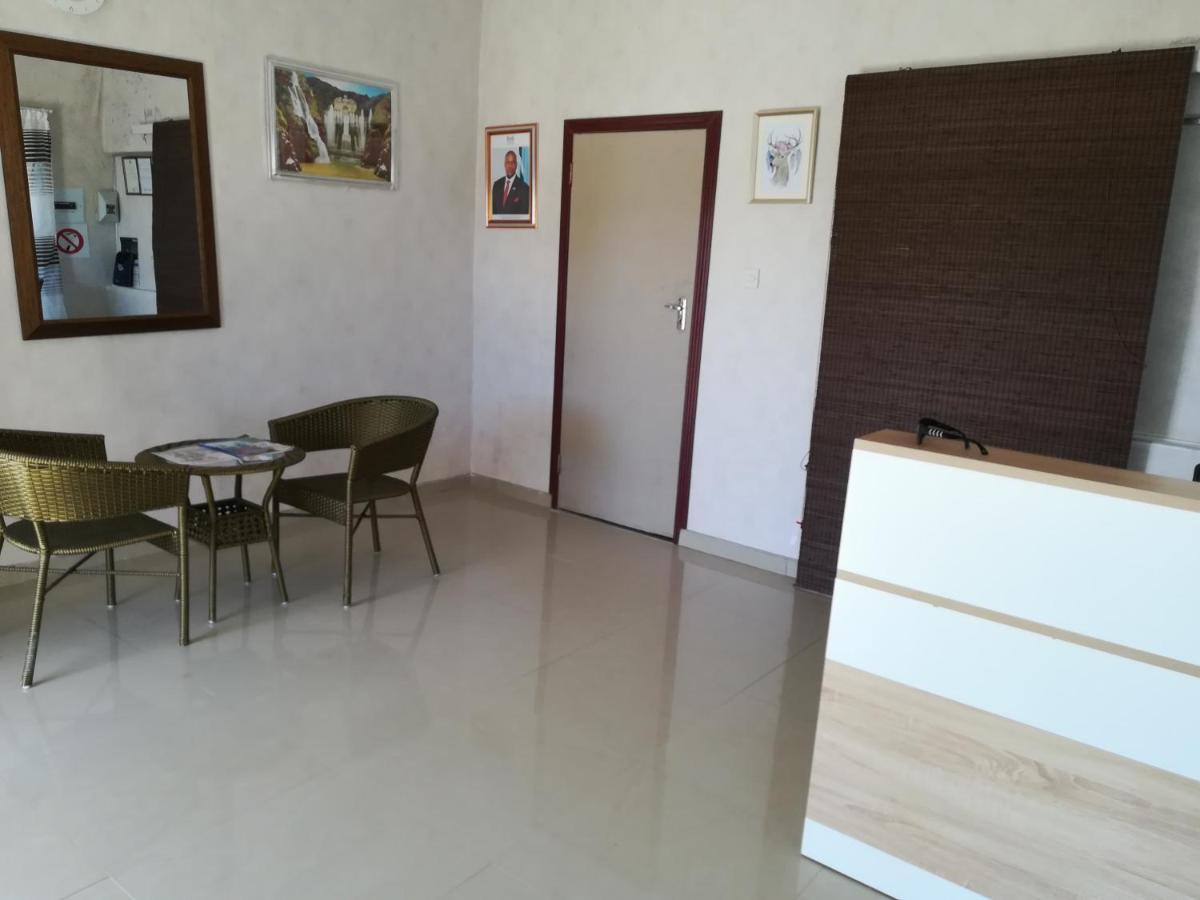 Lee Bed & Breakfast Francistown Exterior foto